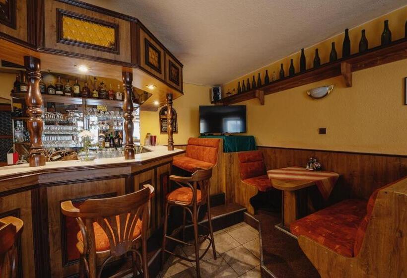 בית מלון כפרי Taverna