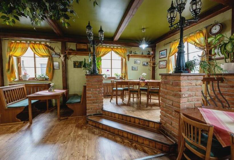 בית מלון כפרי Taverna