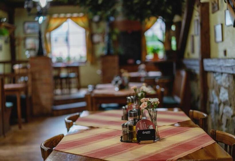 בית מלון כפרי Taverna