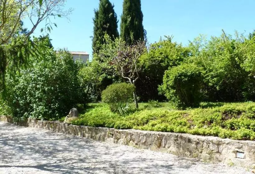 Aamiaismajoitus (B&B) Le Mas De La Diligence