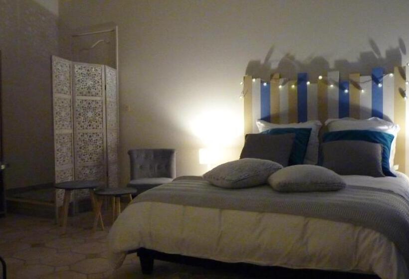 민박 Le Mas De La Diligence