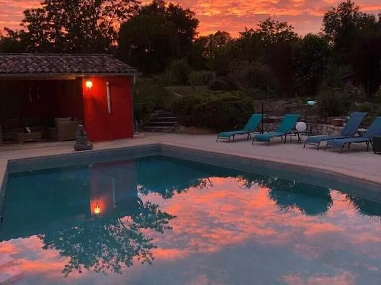 Aamiaismajoitus (B&B) Le Mas De La Diligence