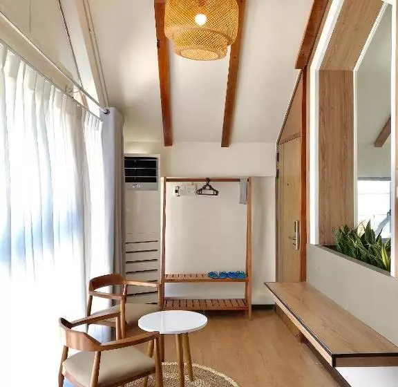 هتل Daisy House