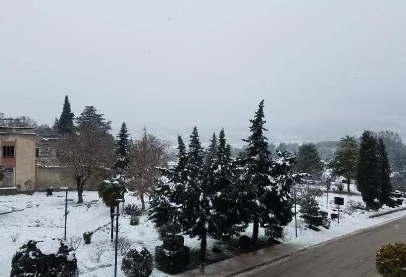 ペンション Keli Guest House& Rafting Adventures