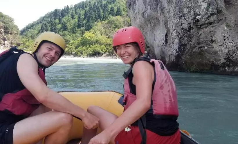 ペンション Keli Guest House& Rafting Adventures