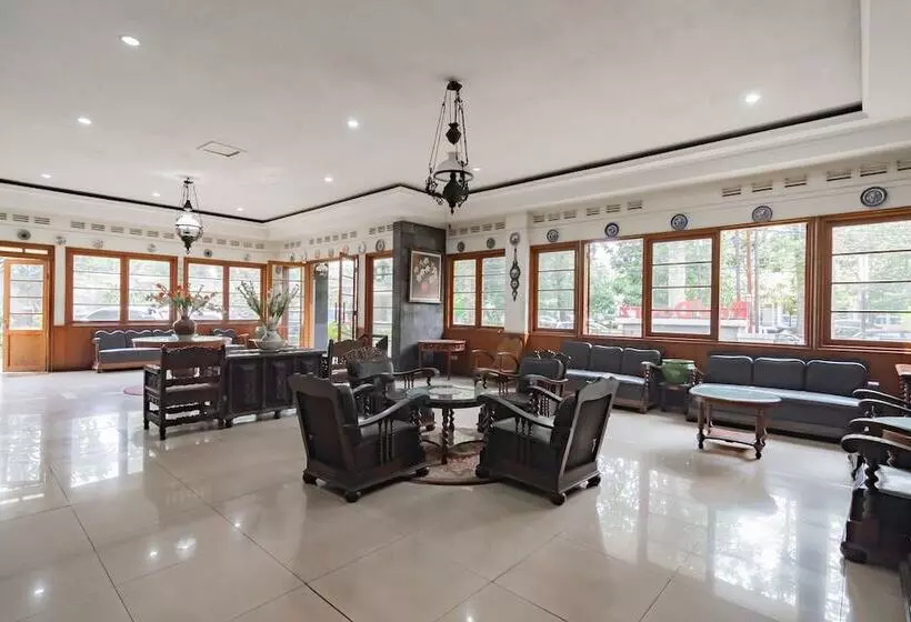 ペンション Reddoorz Near Institut Teknologi Bandung 2