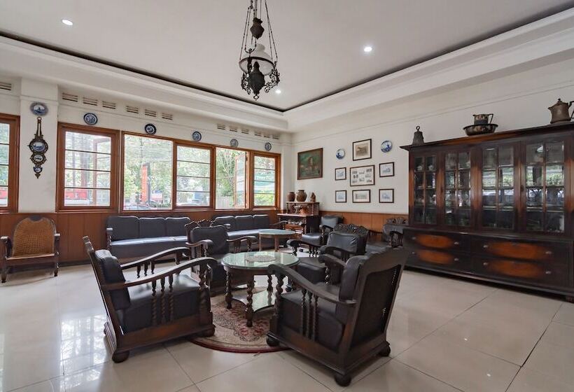 Pension Reddoorz Near Institut Teknologi Bandung 2