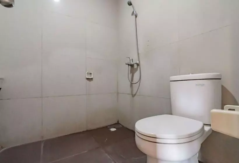 ペンション Reddoorz Near Institut Teknologi Bandung 2