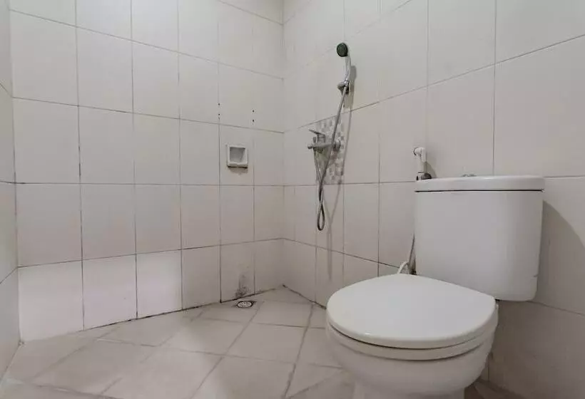 ペンション Reddoorz Near Institut Teknologi Bandung 2