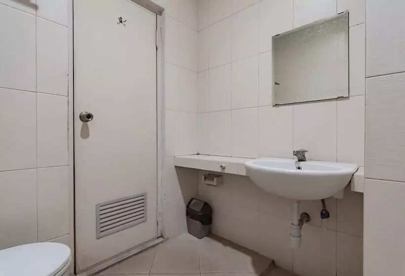 ペンション Reddoorz Near Institut Teknologi Bandung 2