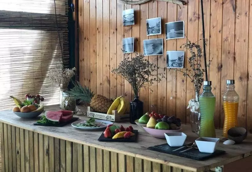 تختخواب و صبحانه Martin's Villa