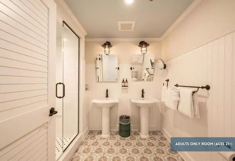 Hotelli Grassy Flats Resort & Beach Club