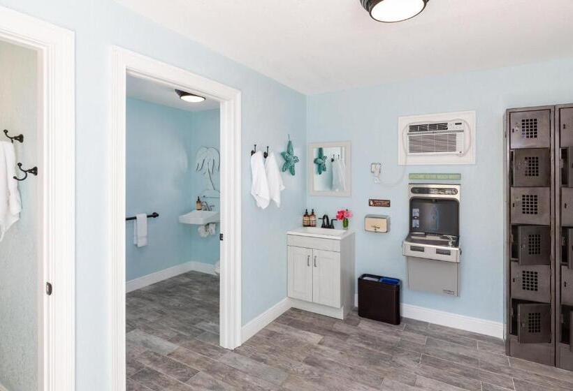 בית מלון כפרי Grassy Flats Resort & Beach Club