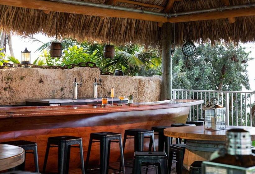 בית מלון כפרי Grassy Flats Resort & Beach Club