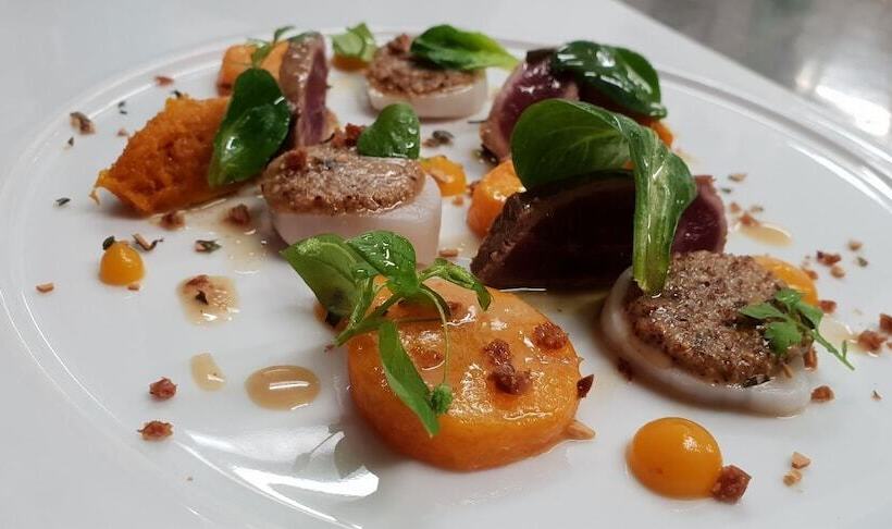 ホテル The Originals Le Manoir De Pierre Levée