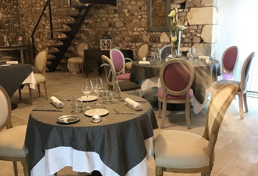 ホテル The Originals Le Manoir De Pierre Levée