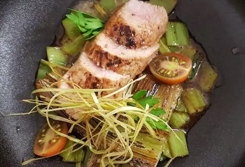 Hotelli The Originals Le Manoir De Pierre Levée