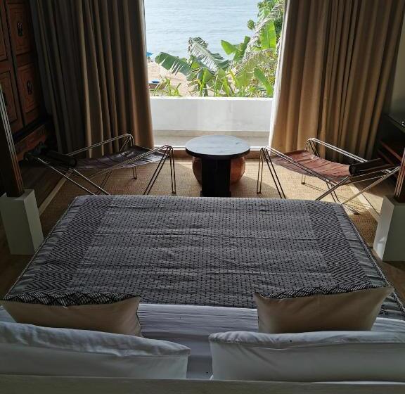 Hotel The Beach House By Reveal