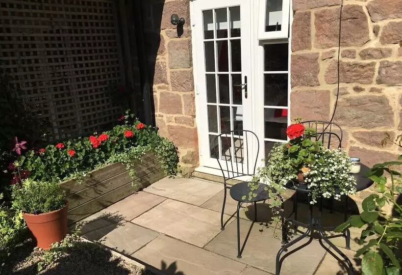 Birdsong Cottage Bed And Breakfast