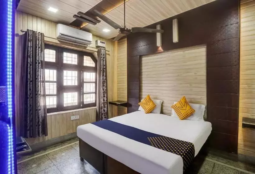 Hotelli Spot On 35541  Neelam