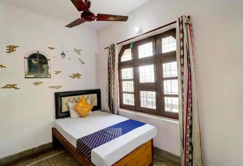 Hotelli Spot On 35541  Neelam