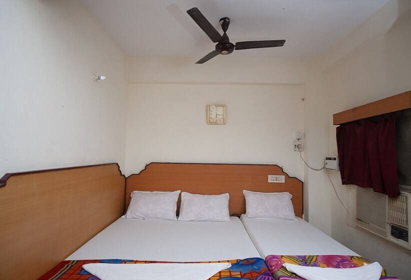 Spot On 38565 Hotel Surya