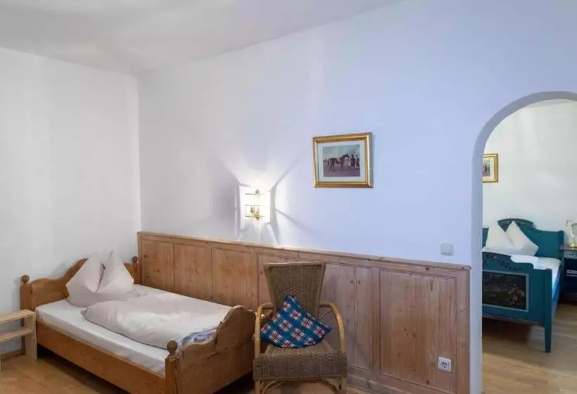 Retkeilymaja Fischerstüberl Attel