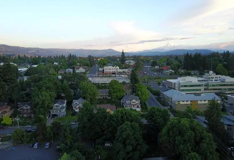 Aamiaismajoitus (B&B) Inn At The Gorge