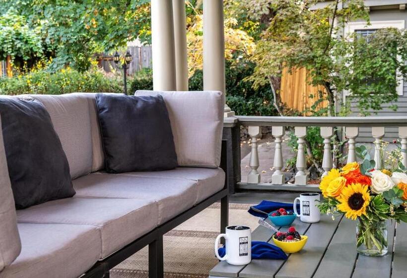 住宿加早餐  Inn At The Gorge