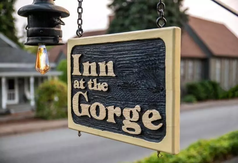 Aamiaismajoitus (B&B) Inn At The Gorge