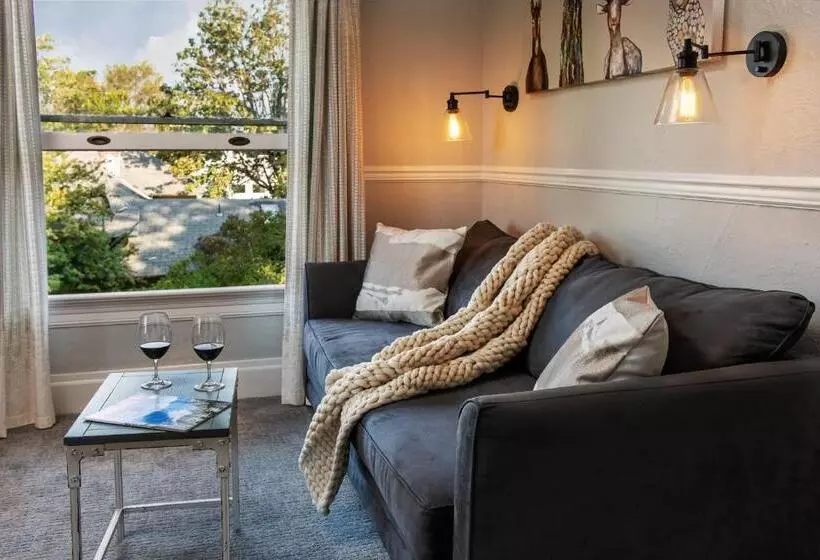 Aamiaismajoitus (B&B) Inn At The Gorge