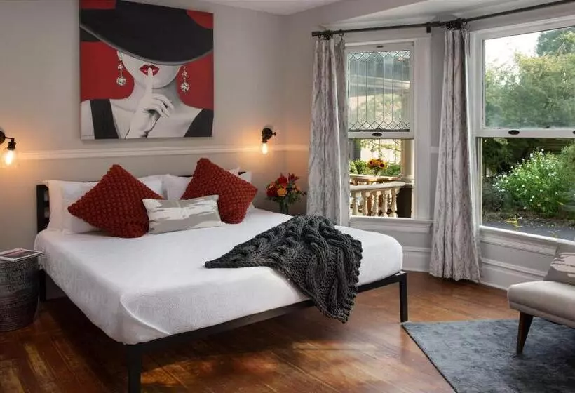 Aamiaismajoitus (B&B) Inn At The Gorge