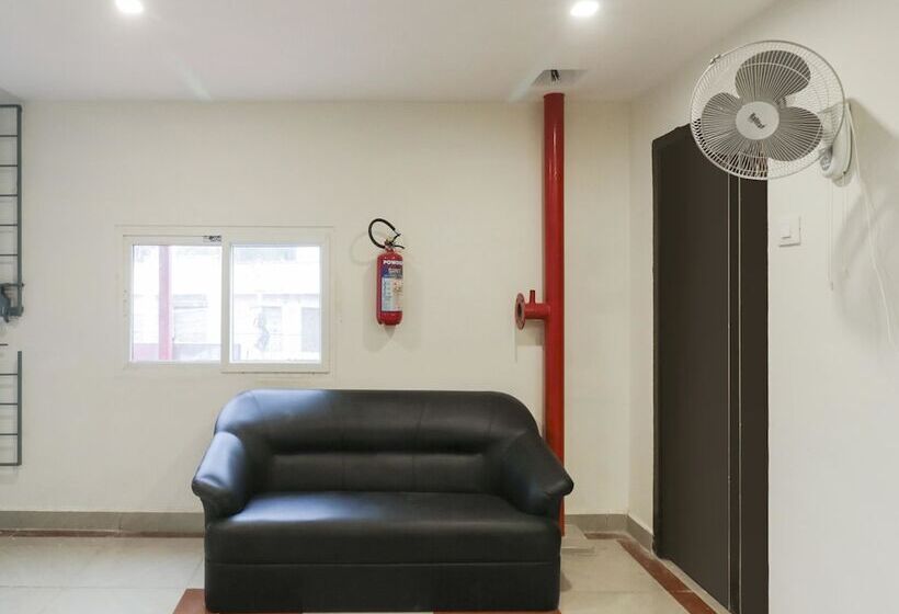 Hotell Oyo Flagship 16390 Chukkapalli Chambers