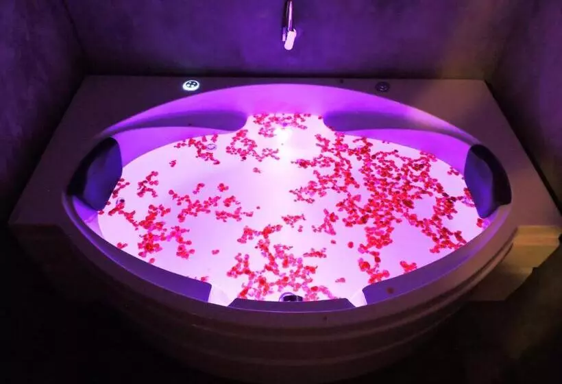 هتل Villa Ecotiva