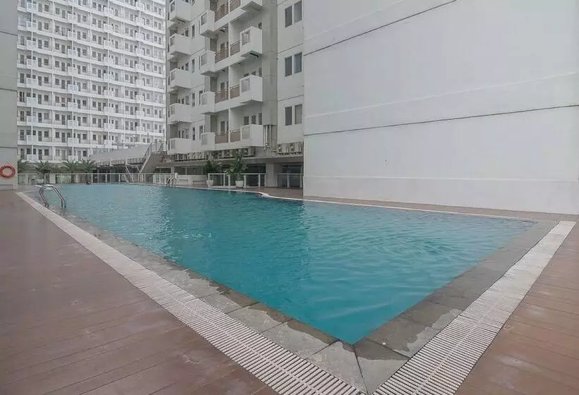 ペンション Reddoorz Apartment @ Sentul Tower