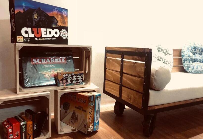 Stay Hostel   300m From The Ferry