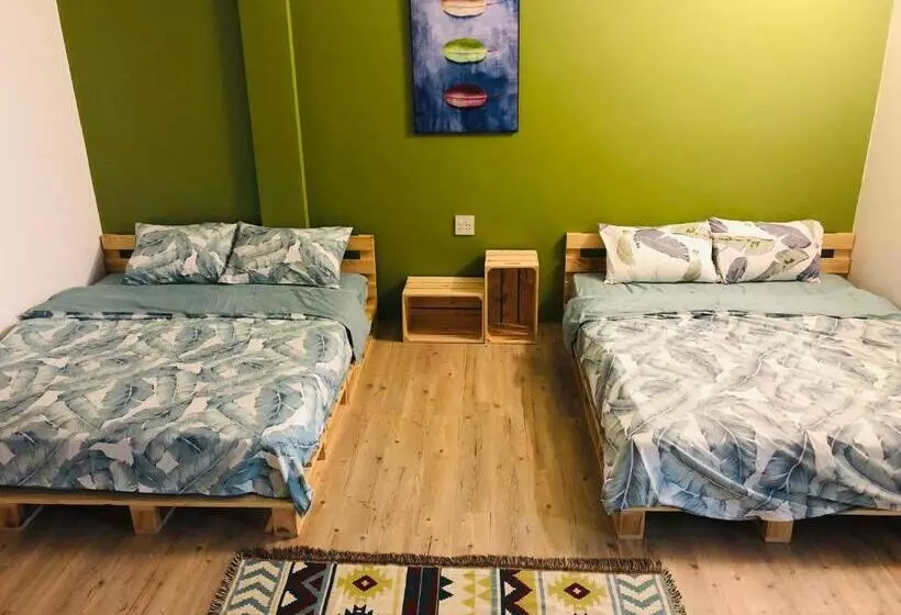 Stay Hostel   300m From The Ferry