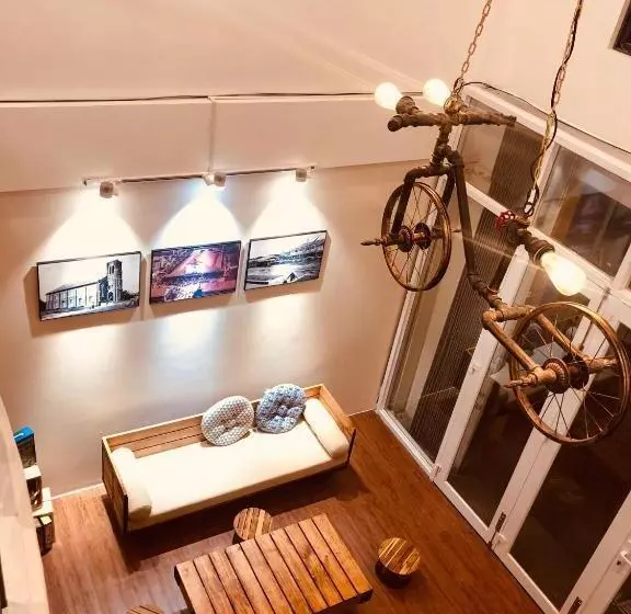 Stay Hostel   300m From The Ferry