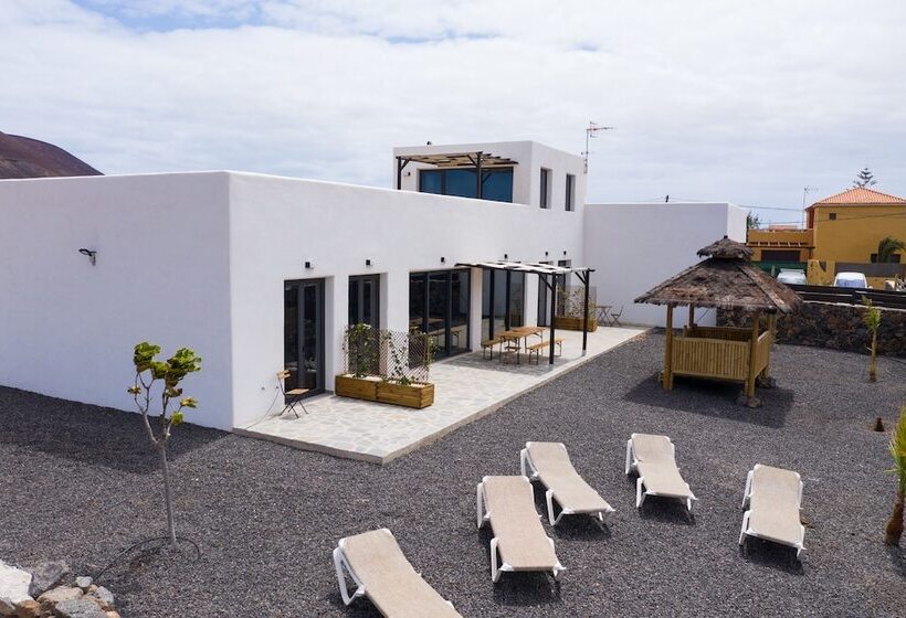 مبيت وإفطار Maar House Lajares