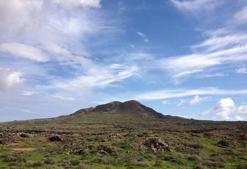 مبيت وإفطار Maar House Lajares