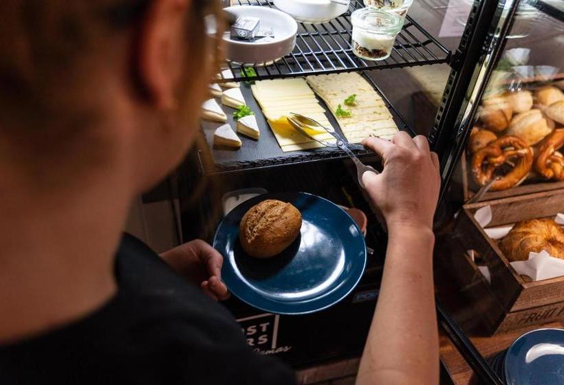 住宿加早餐  Upstairs By Mamas