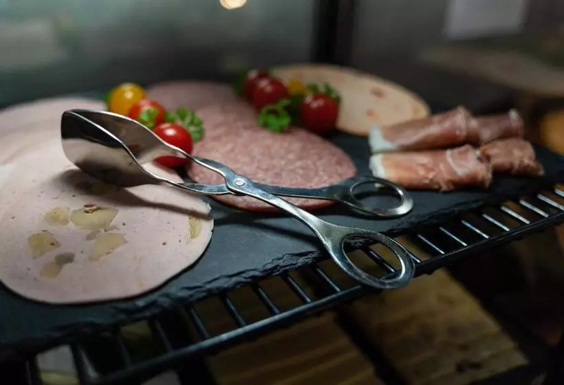 ベッドアンドブレックファースト Upstairs By Mamas