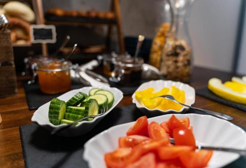 住宿加早餐  Upstairs By Mamas