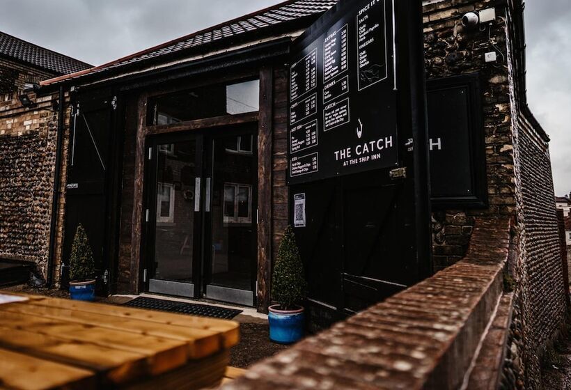 Отель The Ship Inn