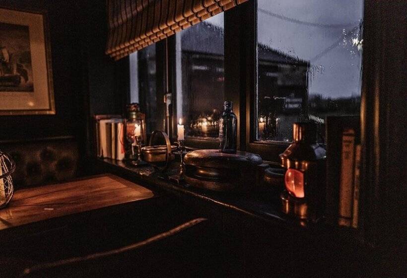 Отель The Ship Inn