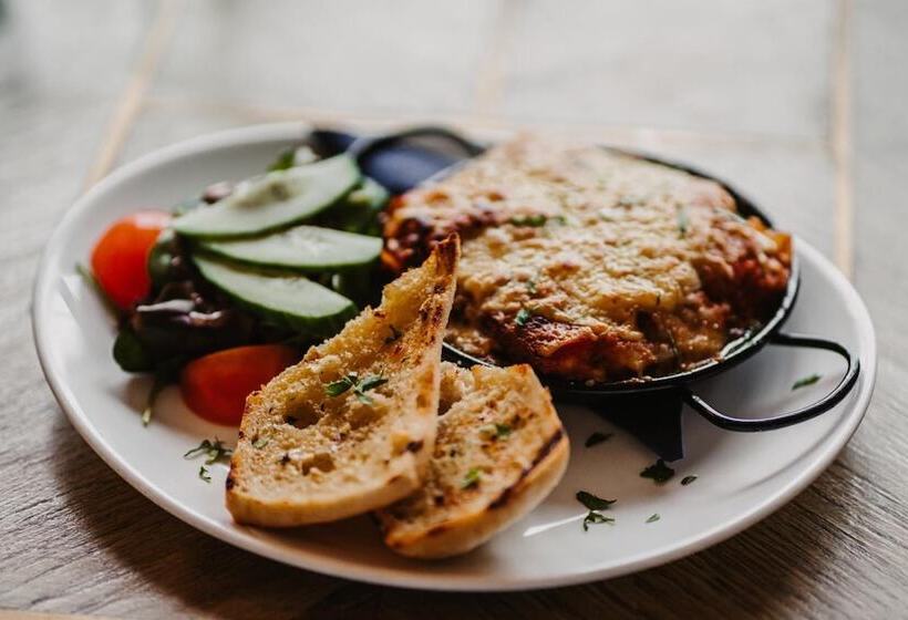 Отель The Ship Inn