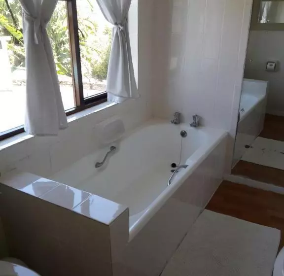 Aamiaismajoitus (B&B) Point Lodge Knysna