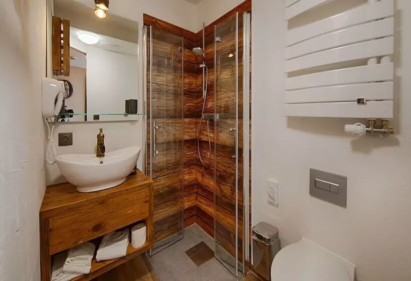 Hotelli Sennerhütte Land