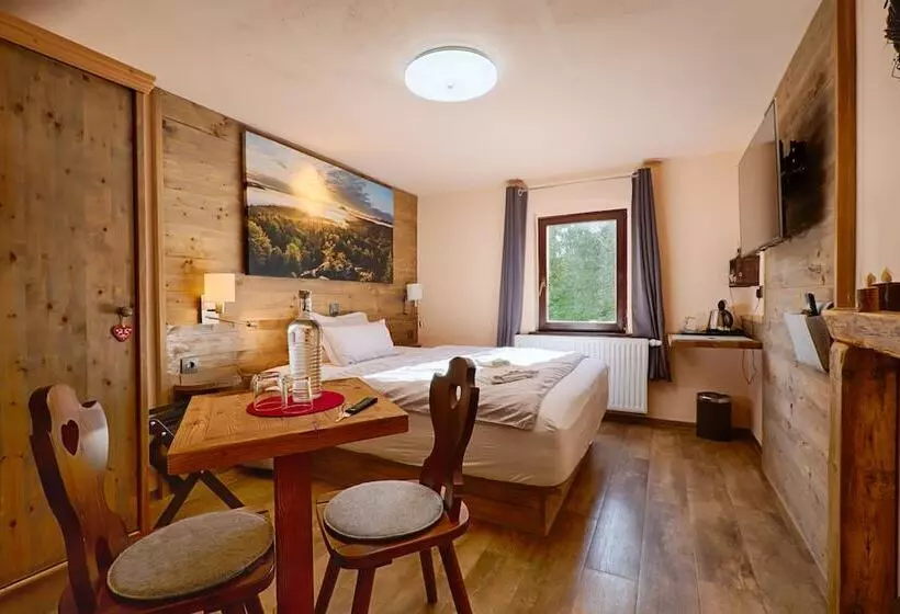 Hotelli Sennerhütte Land