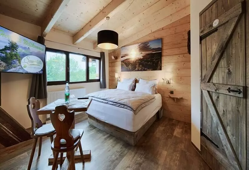 Hotelli Sennerhütte Land